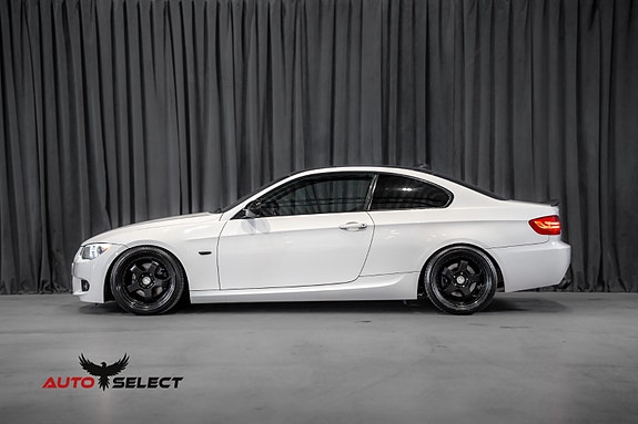 BMW 320d 8 of 30