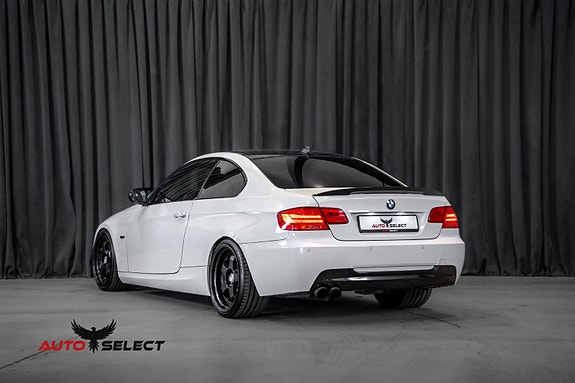 BMW 320d 9 of 30