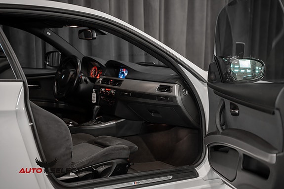 BMW 320d 15 of 30