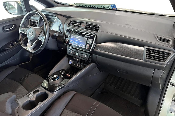 Nissan Leaf 10 of 26