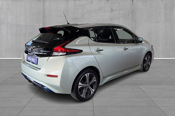 Nissan Leaf 6 of 26