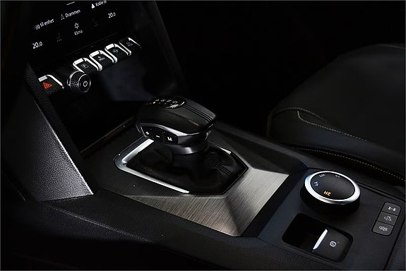 Volkswagen Amarok 13 of 21