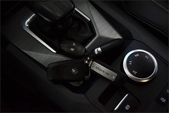 Volkswagen Amarok 11 of 21