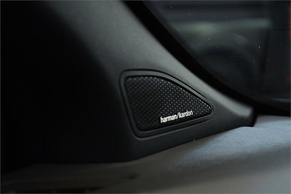 Volkswagen Amarok 19 of 21