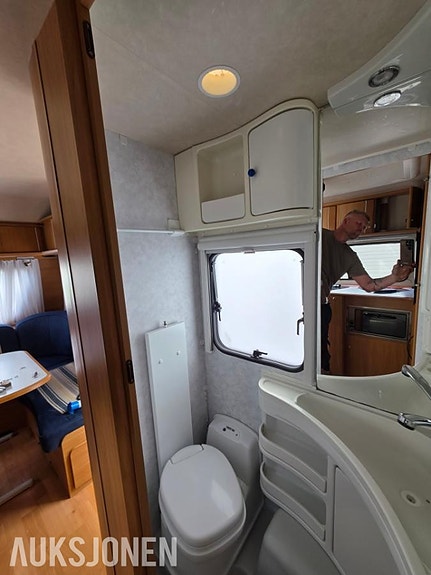 Adria 663uk 17 of 26