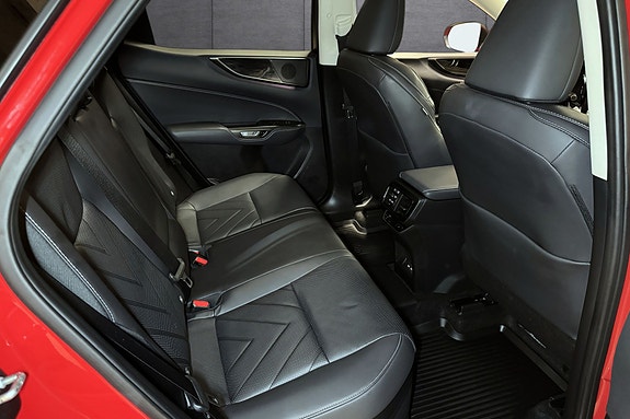 Lexus NX450h 13 of 23