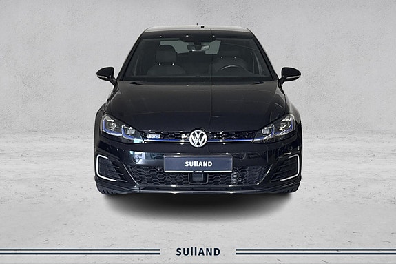 Volkswagen Golf VII 8 of 27