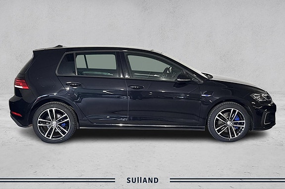 Volkswagen Golf VII 6 of 27