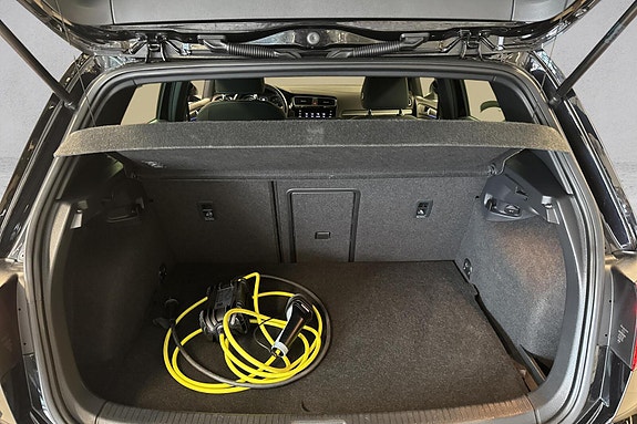 Volkswagen Golf VII 18 of 27