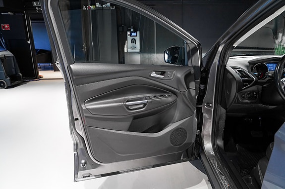 Ford Kuga 10 of 30