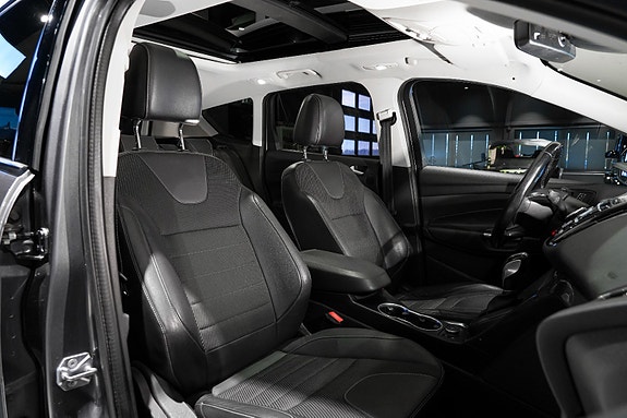 Ford Kuga 28 of 30
