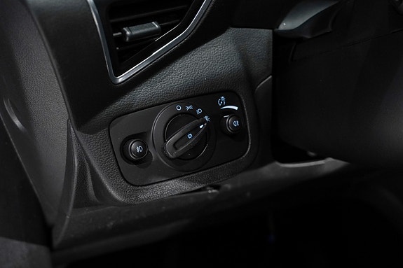 Ford Kuga 11 of 30