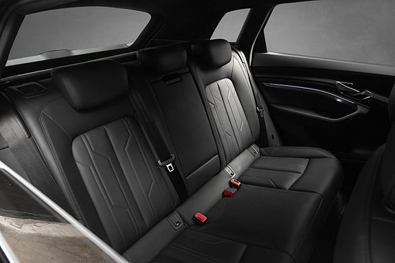 Audi e-tron 26 of 30