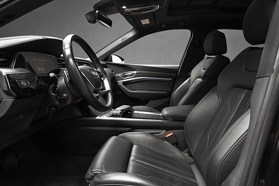 Audi e-tron 16 of 30