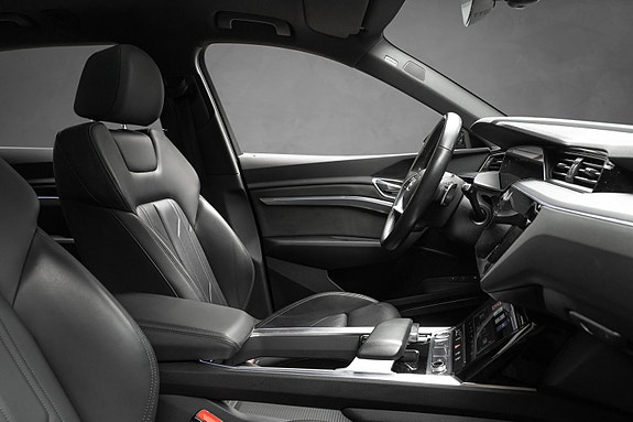 Audi e-tron 22 of 30