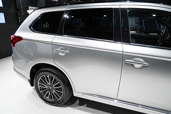 Mitsubishi Outlander 10 of 30