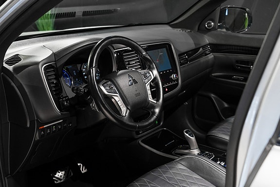 Mitsubishi Outlander 19 of 30