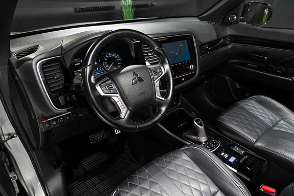 Mitsubishi Outlander 24 of 30