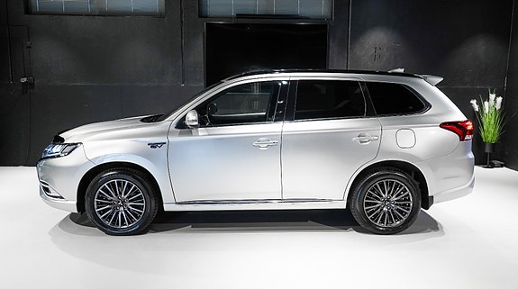 Mitsubishi Outlander 3 of 30