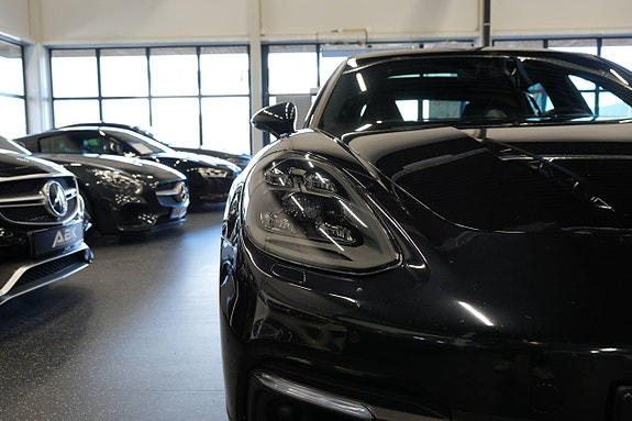 Porsche Panamera 4 7 of 30