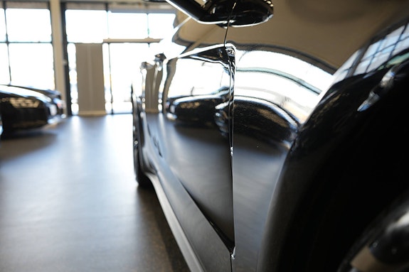 Porsche Panamera 4 10 of 30