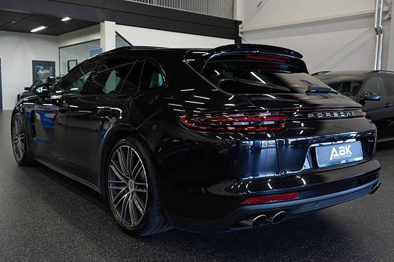 Porsche Panamera 4 19 of 30