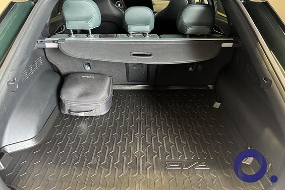 Kia EV6 8 of 21