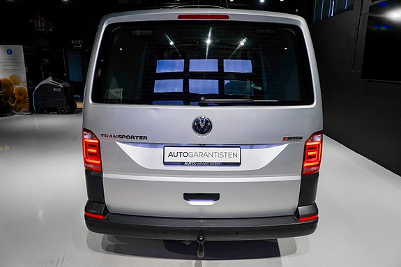 Volkswagen Transporter 8 of 30