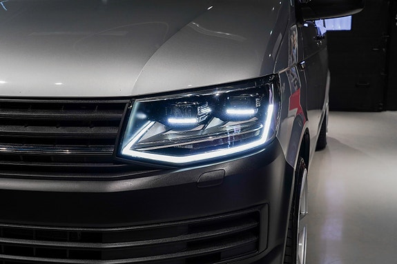 Volkswagen Transporter 17 of 30