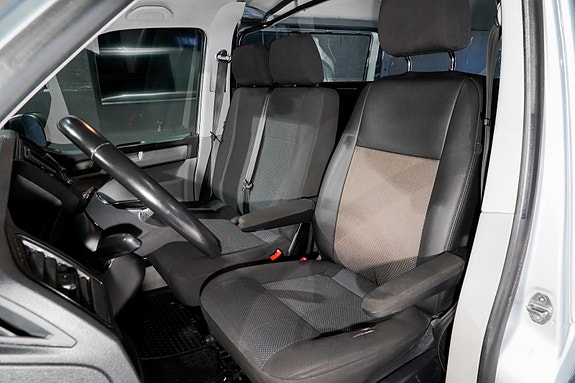 Volkswagen Transporter 21 of 30