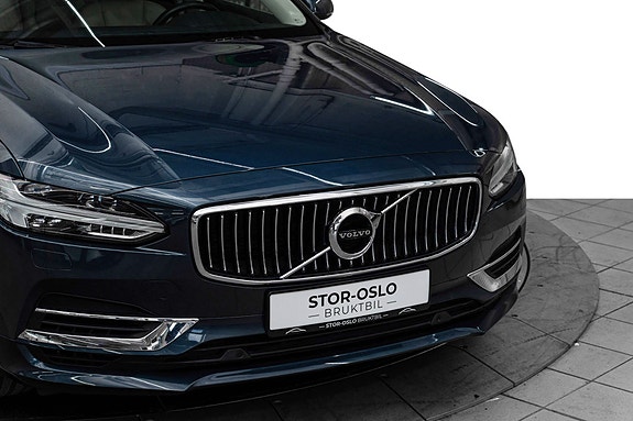 Volvo V90 2 of 27