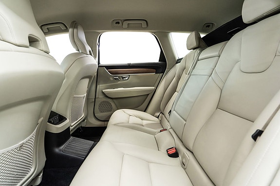 Volvo V90 18 of 27