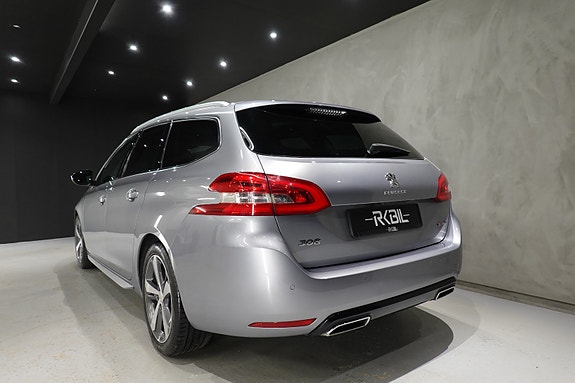 Peugeot 308 SW 8 of 30