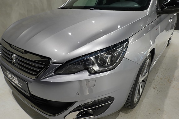 Peugeot 308 SW 16 of 30