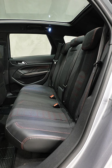 Peugeot 308 SW 22 of 30