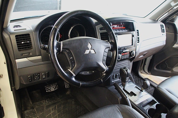 Mitsubishi Pajero 15 of 20