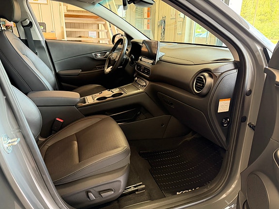 Hyundai Kona 13 of 30