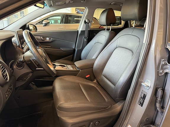 Hyundai Kona 11 of 30