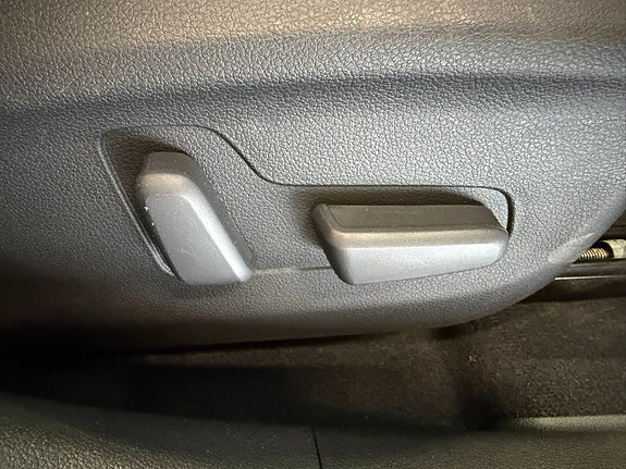 Hyundai Kona 15 of 30