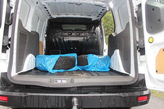 Ford Transit Connect 8 of 20