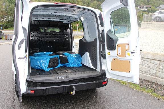 Ford Transit Connect 7 of 20