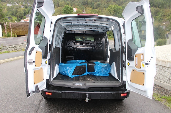 Ford Transit Connect 6 of 20