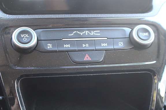 Ford Transit Connect 17 of 22