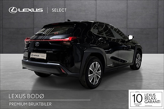 Lexus UX300e 5 of 23
