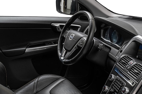 Volvo XC60 22 of 30