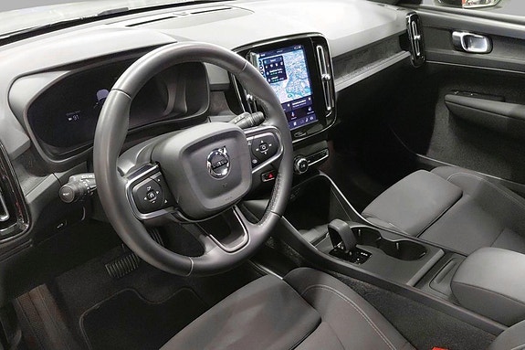 Volvo EX40 5 of 27