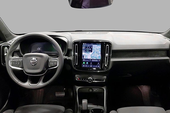 Volvo EX40 12 of 27