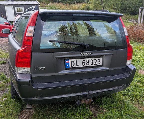 Volvo V70 4 of 10