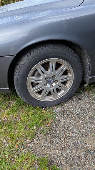 Volvo V70 2 of 10