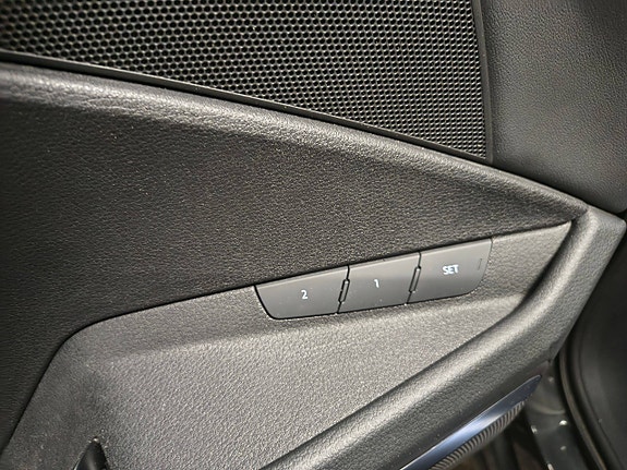 Audi e-tron 21 of 25